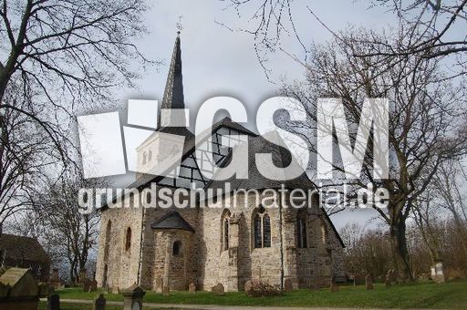 Stiepeler Dorfkirche_2.jpg